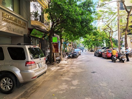 Bán Nhà Phố Đỗ Quang gara ô tô diện tích 106m2, mt 8m, 7 tầng thang máy giá 22.7 Tỷ.