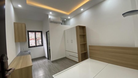 Cần Bán CCMN phố Vũ Tông Phan 7 tầng thang máy, doanh thu 80tr/tháng, giá 10,5 tỷ