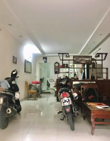 Nhà 2 tầng kiên cố, gần Shinhanbank Ba Tháng Hai giá 6,1 tỷ