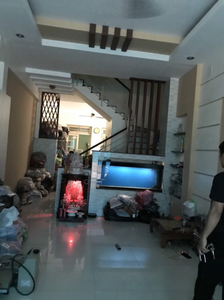 Cần tiền bán gấp nhà HXH Lý Thường Kiệt, P.9, Q. Tân Bình