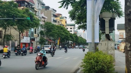 Toà nhà lộng lẫy Đống Đa. Tiền máy bay cất cánh, hậu xe đua. 170m2 10T 75 tỷ