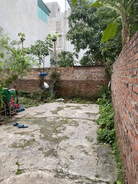 Bán đất 70m Ngô Gia Tự giá 2 tỷ 4 chủ nhà thiện chí bán, sổ chính chủ