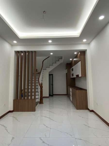 Nhà Mới Thanh Am Quận Long Biên dt 30m2, 4 tầng, giá 3,3 tỷ, chính chủ