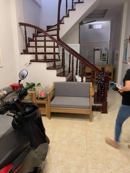 Do dịch Covid nên cần bán nhà Trương Định, dt 35m2, xây 4 tầng, giá 3.45 tỷ
