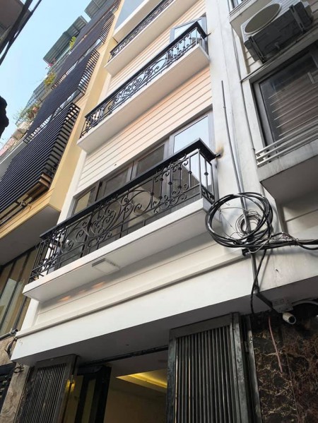 Siêu phẩm nhà đẹp Tây Hồ, tặng 99% nội thất, đến ở ngay, với 3.3 tỷ