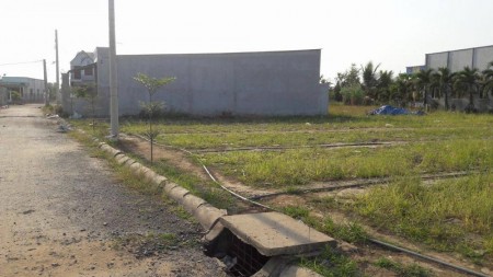 Nhà tôi cần tiền làm ăn bán gấp lô đất đẹp 1000m2/400tr tại Bình Phước