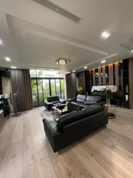 Bán Biệt Thự Triều Khúc 150m 6T mt 7m 28tỷ thang máy, bể bơi