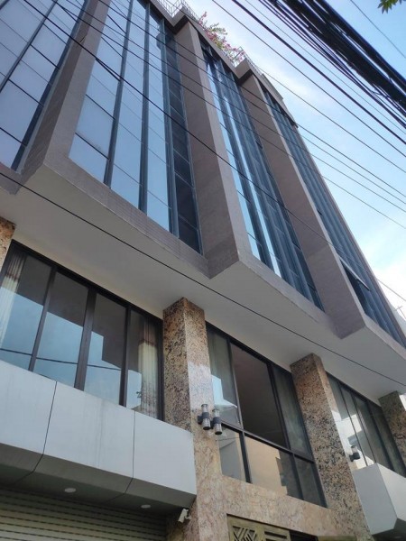 Mặt tiền siêu rộng, mặt phố Bà Triệu, dt 240m2, kinh doanh đẳng cấp, hầm xe, quận Hai Bà Trưng
