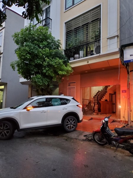 Bán nhà ô tô, vỉa hè, KD Văn La Hà Đông DT 60 x 5 tầng giá 6 tỷ 800