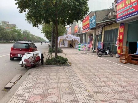 Bán nhà mặt phố Ngô Gia Tự diện tích 55m2, vỉa hè to, kinh doanh đỉnh