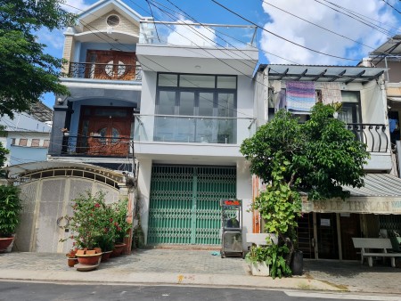Nhà 1 Trệt 2 Lầu, mặt tiền đường số 2, phường Tân Quy, Quận 7