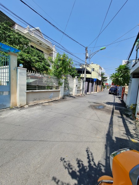Bán nhà mặt tiền đường Phùng Khắc Khoan, Phước Hòa, tp. Nha Trang ngang 4.5m.