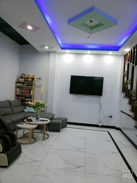 Bán nhà nguyên căn siêu đẹp mặt phố Ngô Quyền, dt 30m2, giá bán 1.72 tỷ