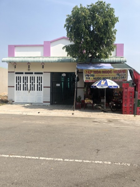Bán nhà trọ mặt tiền đường lớn 16m, nhà đẹp gồm 14 phòng trọ 2kiot, thu nhập 20 triệu/ tháng chính chủ