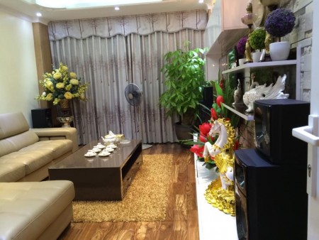 Bán nhà Trung Hòa Cầu Giấy dt 45m2, vỉa hè, ô tô tránh kinh doanh, hơn 8 tỷ. LH: 0949859898