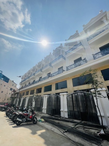 Khu nhà phố Ngã Tư Ga liền kề Gò vấp, DT 230m2 Sổ Hồng Riêng, Đường Nhựa 12m giá 4,8 tỷ