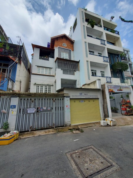 Bán nhà ngang 8m MT đường số Tân Quy Q.7