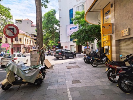 Mặt Phố Nguyễn Thái Học Dt 142m2, mặt tiền 8m vỉa hè giá 65.9 tỷ
