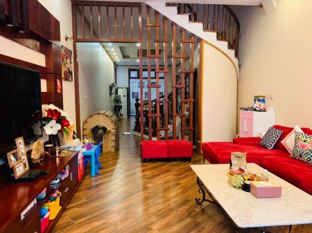 Ngõ 47 Lưu Hữu Phước, ngõ to, oto vào nhà, kinh doanh đỉnh dt 122m2 4 tầng mt 5m giá 20.5 tỷ