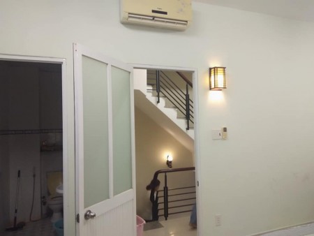 Bán nhà ngỏ hẻm đường Phạm Hữu Lầu, Phú Mỹ Quận 7 diện tích 77m2, 3 tầng, giá 5.2 tỷ