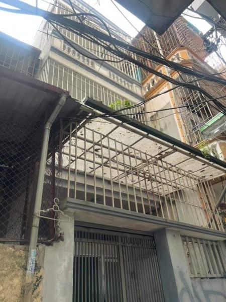 Bán nhà Trường Chinh diện tích sử dụng 43m2 đúc kiên có, 3 tầng, mt 4m