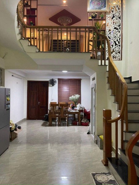 Bán nhà Văn Quán Hà Đông dt 39m2, đúc 4 tầng mặt tiền 3.8m chỉ 3 tỷ, lhcc