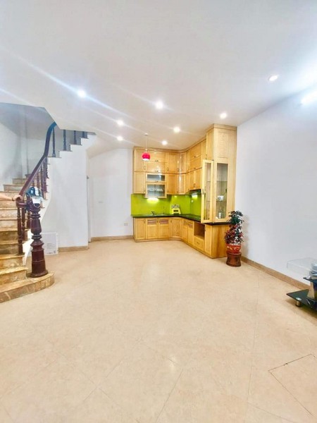 Bán gấp nhà phố Minh Khai dt 45M2 5 tầng, mặt tiền 5M, ô tô kinh doanh giá chỉ 4.5 tỷ