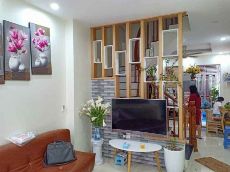 Chính chủ cần bán nhà siêu đẹp phố Đại Mỗ, nhà 2 mặt ngõ cực hiếm, dt 36m2, giá 3.35 tỷ