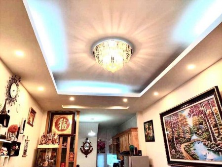 Bán nhà Ngọc Thụy, phân lô ôtô tải đỗ cửa, 35m2, 5 Tầng, Giá chỉ 3 Tỷ