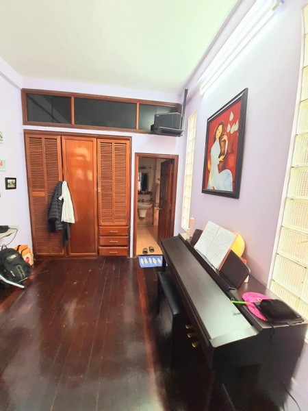 Bán nhà Văn La Hà Đông, thiết kế hiện đại ngõ phố xanh mát, dt 50m2, 5 tầng đúc, giá 7.2 tỷ