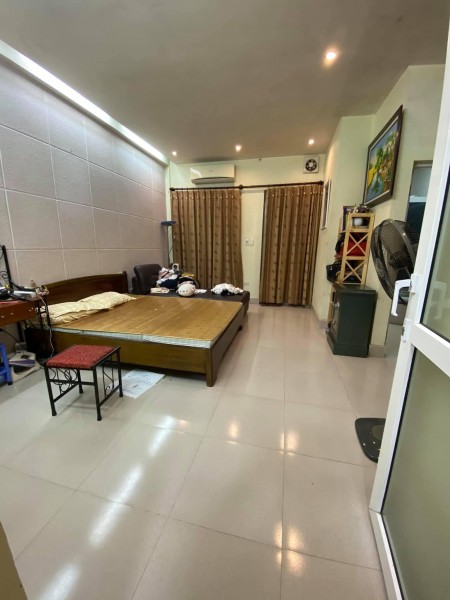 Nhà kinh doanh nhỏ, nhà đẹp, ô tô đỗ cửa Tây Hồ, diện tích 35m2 giá 4,5 tỷ