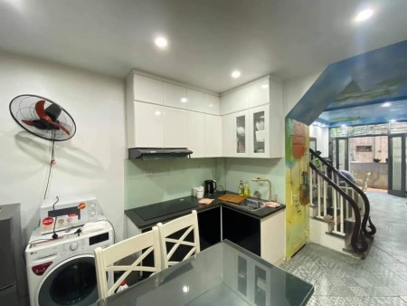 Bán nhà Bạch mai, Long lanh, Đẹp Từng Cen Ti Met, giá 3,1 tỷ, dt 37m2