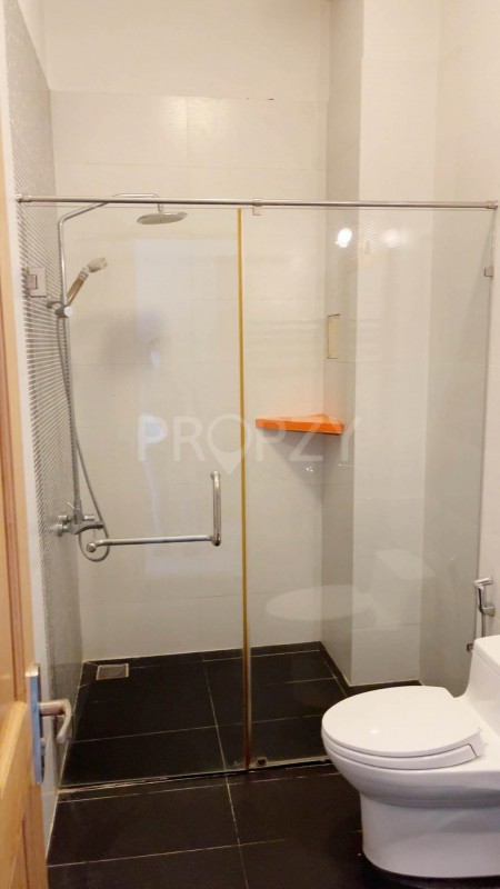 Thuê nhà phố nguyên căn 1 trệt 2 lầu hẻm xe hơi phường Tân Phú Quận 7