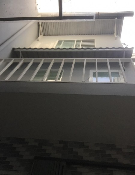 Bán nhà hiếm Ni Sư Huỳnh Liên 16m2, dtsd 32m2, hẻm xe hơi, chỉ 1 tỷ 69