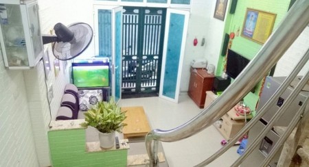 Siêu phẩm nhà đẹp vị trí vàng Trần Khát Chân, dt 40m2, 5 tầng, giá chỉ 5 tỷ