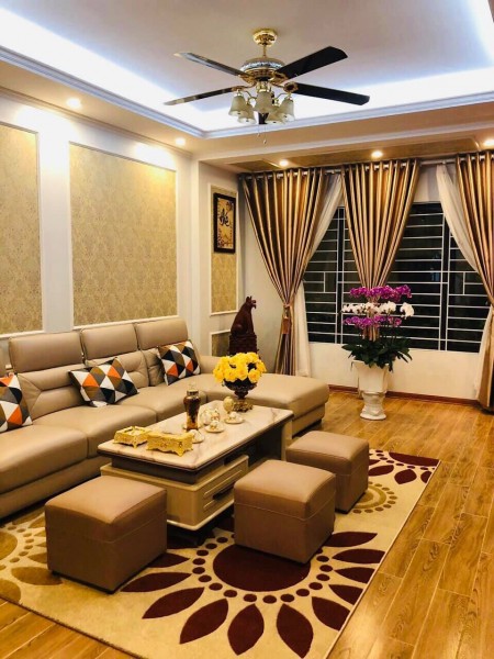 Bán nhà Xuân Thủy Cầu Giấy, dtsd 52m2, 5 tầng đúc, giá hơn 4 tỷ