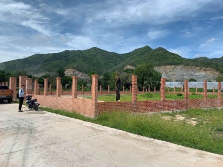 Bán gấp lô biệt thự nhà vườn, view hồ suối đá, hướng Bắc, vị trí phong thủy. tx Phú Mỹ. BRVT