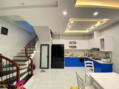 Bán Nhà Phố Giang Văn Minh - Kim Mã, diện tích 46m2, 5 Tầng, mt 4m, 8 PN giá 4,8 tỷ