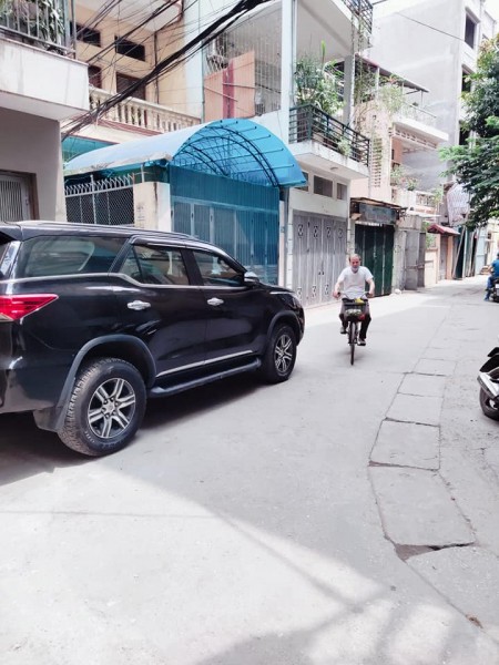 Bán nhà Vương Thừa Vũ, dt 55m2, 4 tâng, mt 4.6m, phân lô ô tô tránh, kinh doanh, nhỉnh 6 tỷ