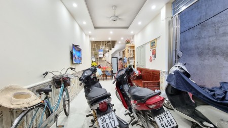 Cần bán nhà lô góc 2 mặt thoáng mát, ngõ 181 Trần Phú, giá 3.85 tỷ, lhcc
