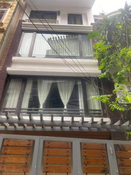 Biệt thự Cầu Giấy. 80mX5.2mMT. Dành cho khách cần sự yên tĩnh. Giá 13.6 tỷ.
