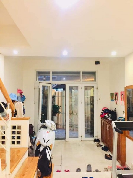 Siêu Hiếm, diên tích 36m2 nhà Ngọc Thuỵ, ngõ ô tô đua nhỉnh 3tỷ