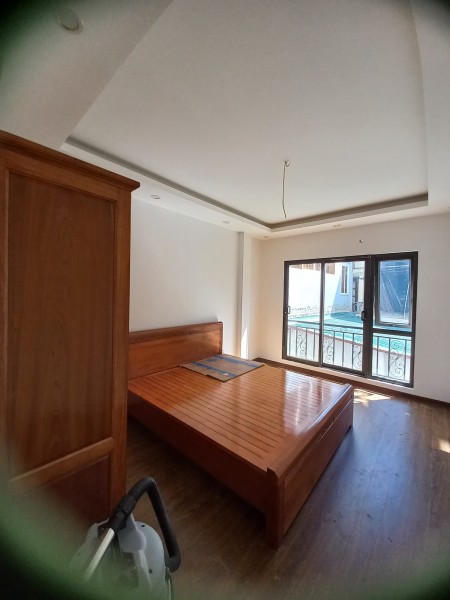 Bán Nhà An sinh Đặng Tiến Đông mới đẹp 35M x 5T, có thêm sân riêng 10m ra mặt phố, giá 4.7 tỷ