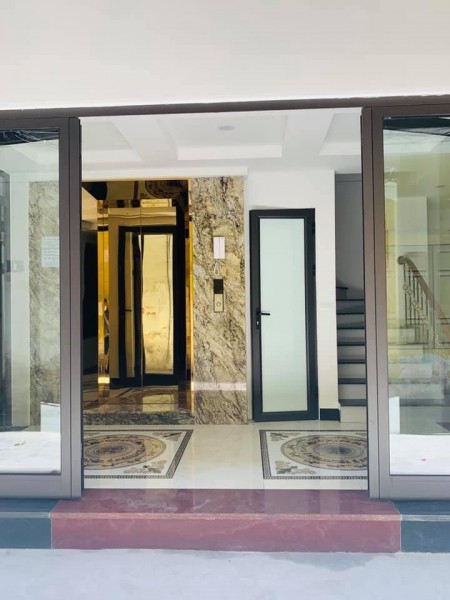 Bán nhà mặt phố lô góc 7 tầng, thang máy mới cứng, kinh doanh đỉnh, bán nhanh