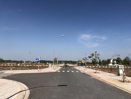 Nhà phố thương mại tiện kinh doanh mua bán ngay MT quốc lộ 1A Trảng Bom, Đồng Nai