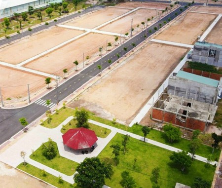 Bán đất ngay tthc Bàu Bàng mt Quốc Lộ 13 sổ sẵn full thổ cư, giá thương lượng
