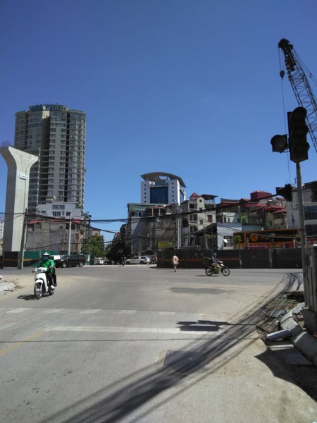 Cần bán nhà cấp 4 Đại La, giá bán 8.3 tỷ, ngõ thông, sổ đẹp, lhcc