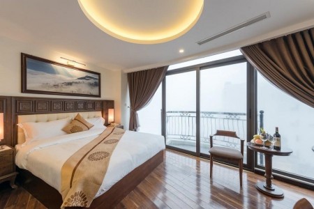 Bán gấp khách sạn mặt tiền Phan Văn Trị cách biển 50m. P.Thắng Tam