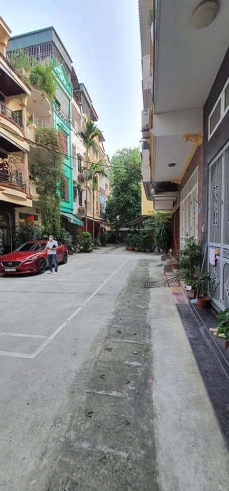 Phân lô, gara ô tô, nhà đẹp gần phố về ở ngay, diện tích 45m2, giá chỉ 5,4 tỷ.