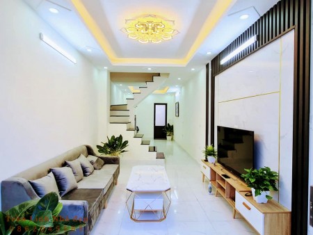 Bán nhà ngõ phố Minh Khai, xịn lung linh, ngõ thông kinh doanh, dt 55m2, 3 tầng, giá 4,5 tỷ